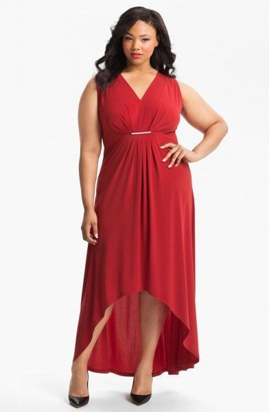 femenino-y-sensual-diseno-en-rojo-intenso-con-escote-en-form-65441